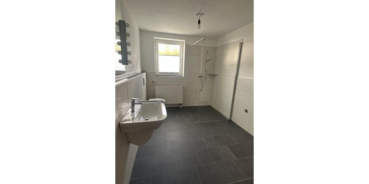 Erdgeschoßwohnung Winterberg - 3 Zimmer, 85 m&sup2;, 800&euro; | Angebot:27621128