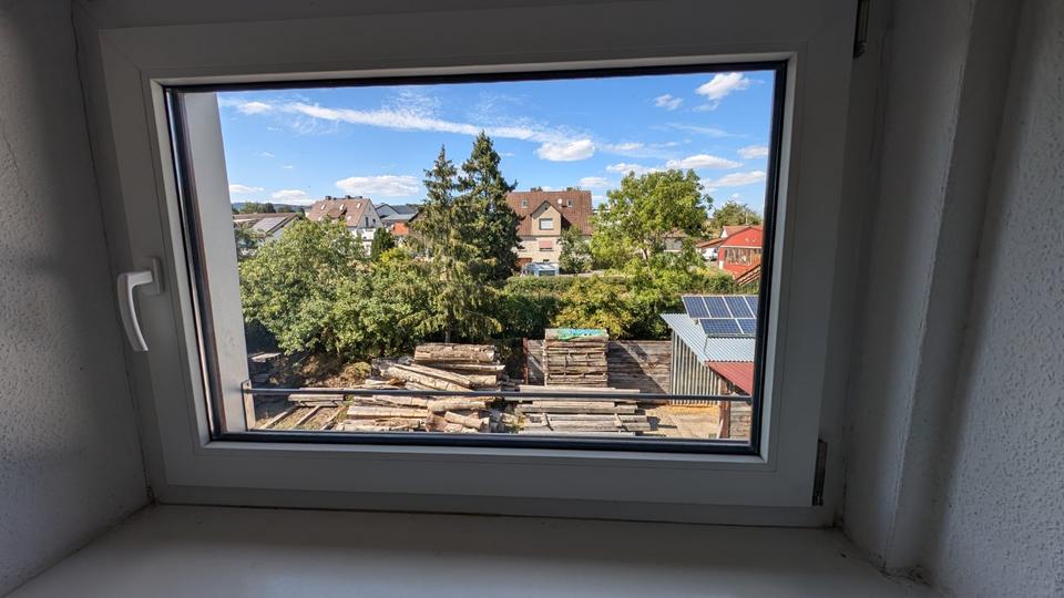 Dachgeschoßwohnung Jesberg - 2.5 Zimmer, 80 m&sup2;, 420&euro; | Angebot:25364398