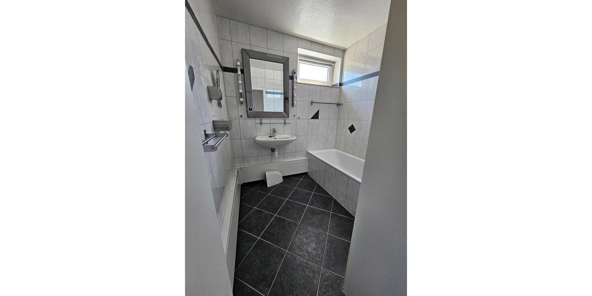 Erdgeschoßwohnung Heinsberg - 2 Zimmer, 74 m&sup2;, 780&euro; | Angebot:26312920