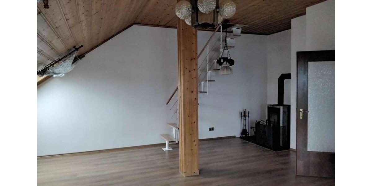 Etagenwohnung Bindlach - 2.5 Zimmer, 65 m&sup2;, 750&euro; | Angebot:25922022
