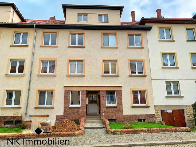 ++ gemütliche 2-Raum EG-Wohnung mit Balkon - frisch renoviert, Tageslichtbad mit Dusche ++