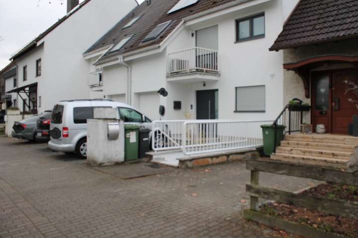 Etagenwohnung Viernheim - 2 Zimmer, 70 m&sup2;, 750&euro; | Angebot:25967761