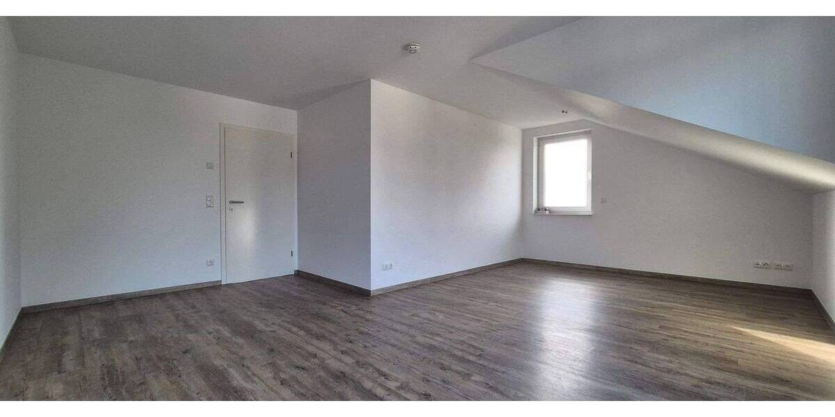 Etagenwohnung Bergen auf Rügen Bergen - 3 Zimmer, 84 m&sup2;, 925&euro; | Angebot:26804349