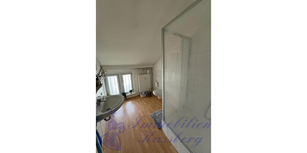 Dachgeschoßwohnung Detmold - 1 Zimmer, 25 m&sup2;, 270&euro; | Angebot:25146283