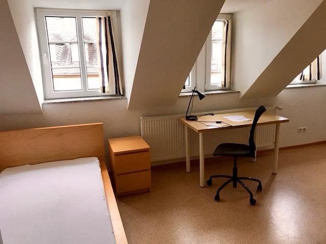 Wohnen auf Zeit Mayen - 1 Zimmer, 15 m&sup2;, 350&euro; | Angebot:26257700