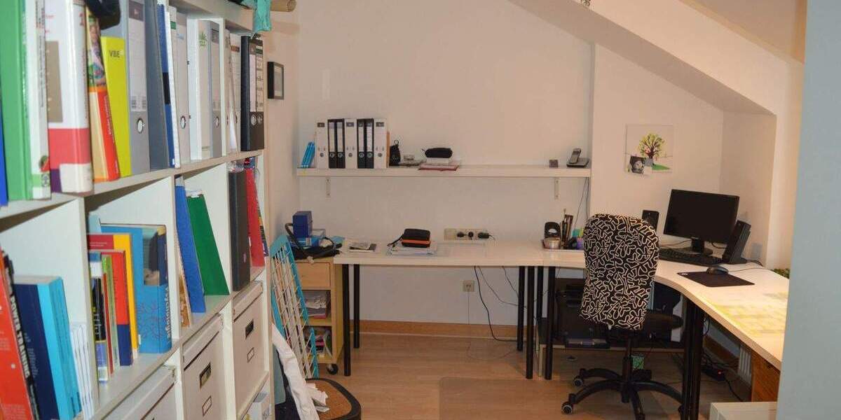 Stilvolles Wohnen im Zentrum Treis-Kardens. Moselnähe. Hoher Freizeitwert. Hochwertige Einbauküche. 4 zimmer