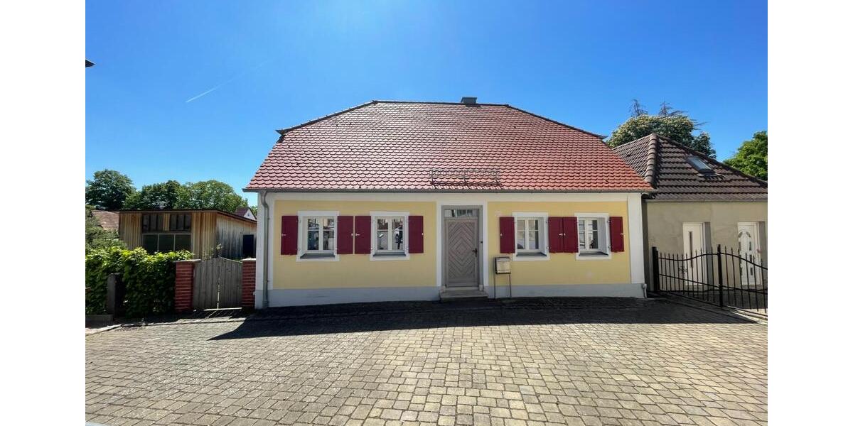 Einfamilienhaus Wallerstein - 4 Zimmer, 100 m&sup2;, 1.250&euro; | Angebot:25329413