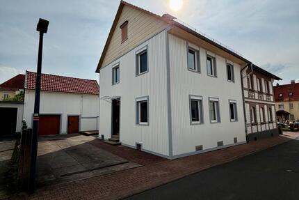 Haus Eschwege - 5 Zimmer, 130 m&sup2;, 1.200&euro; | Angebot:26563877