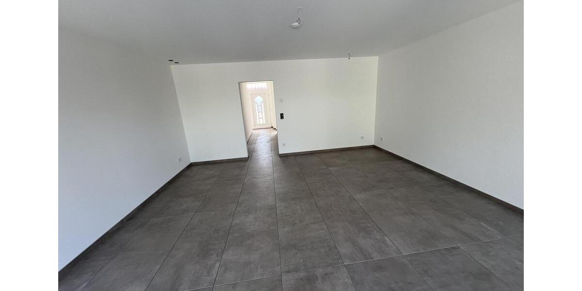 Reihenhaus Duisburg Hochheide - 4 Zimmer, 105 m&sup2;, 1.480&euro; | Angebot:26600434