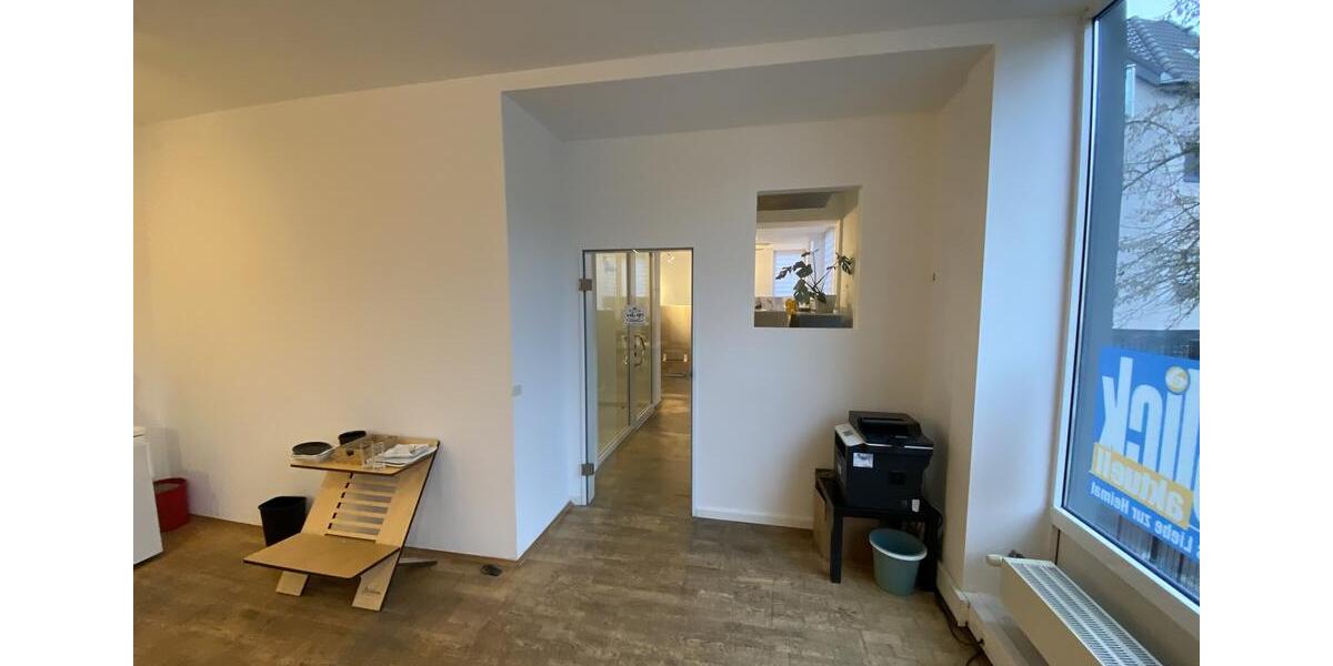 Repräsentative Galerie -oder Bürofläche mit ca. 80m², im historischen Stadtkern von Andernach zimmer