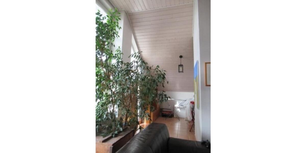 Dachgeschoßwohnung Schöneck - 4 Zimmer, 94 m&sup2;, 1.150&euro; | Angebot:25354710