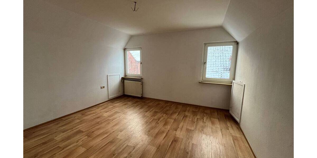 Etagenwohnung Nieheim - 2 Zimmer, 47 m&sup2;, 260&euro; | Angebot:26016442