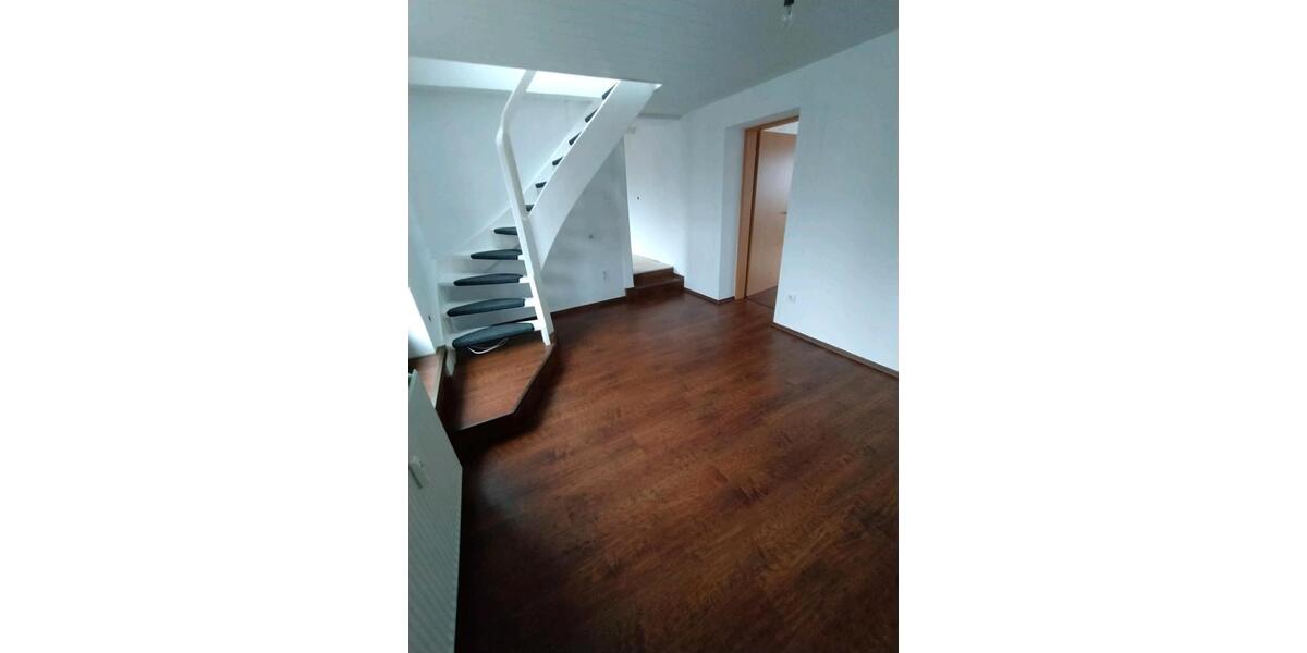 Etagenwohnung Göttingen Elliehausen / Esebeck - 4 Zimmer, 96 m&sup2;, 800&euro; | Angebot:26272832