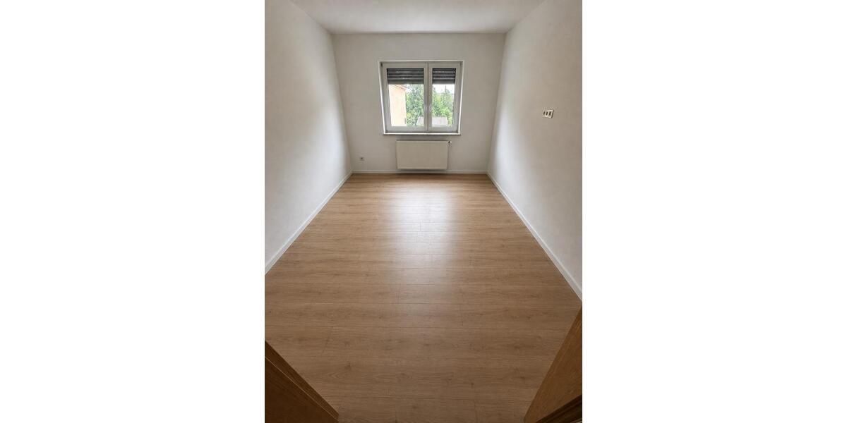 Etagenwohnung Saarbrücken - 2 Zimmer, 60 m&sup2;, 550&euro; | Angebot:26626524