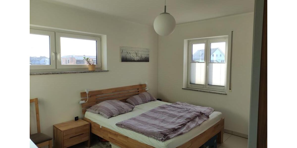 Etagenwohnung Schwandorf - 4 Zimmer, 100 m&sup2;, 1.225&euro; | Angebot:25855047