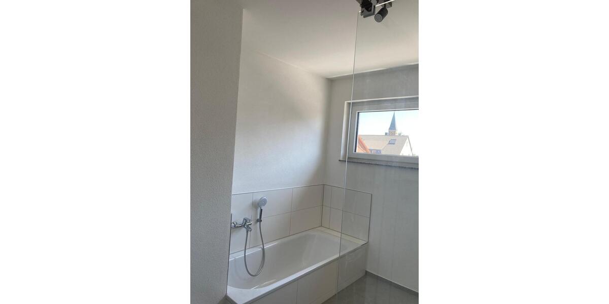 Doppelhaushälfte Herrenberg - 7 Zimmer, 183 m&sup2;, 2.700&euro; | Angebot:26591645