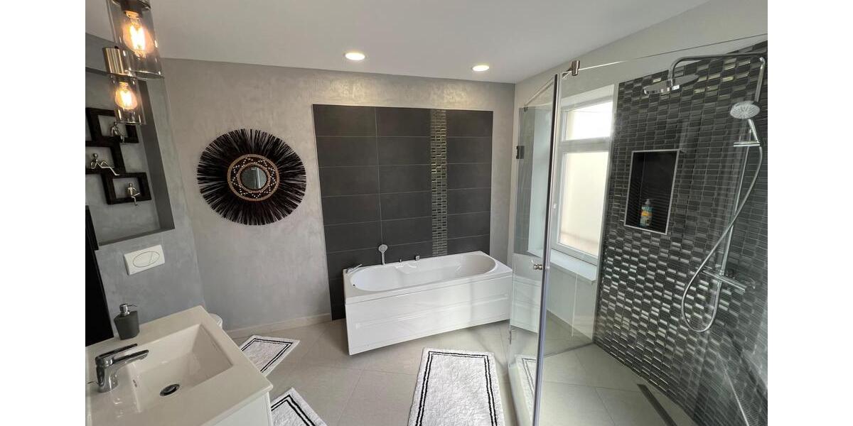 Wohnen auf Zeit Gera - 3 Zimmer, 130 m&sup2;, 100&euro; | Angebot:26227069