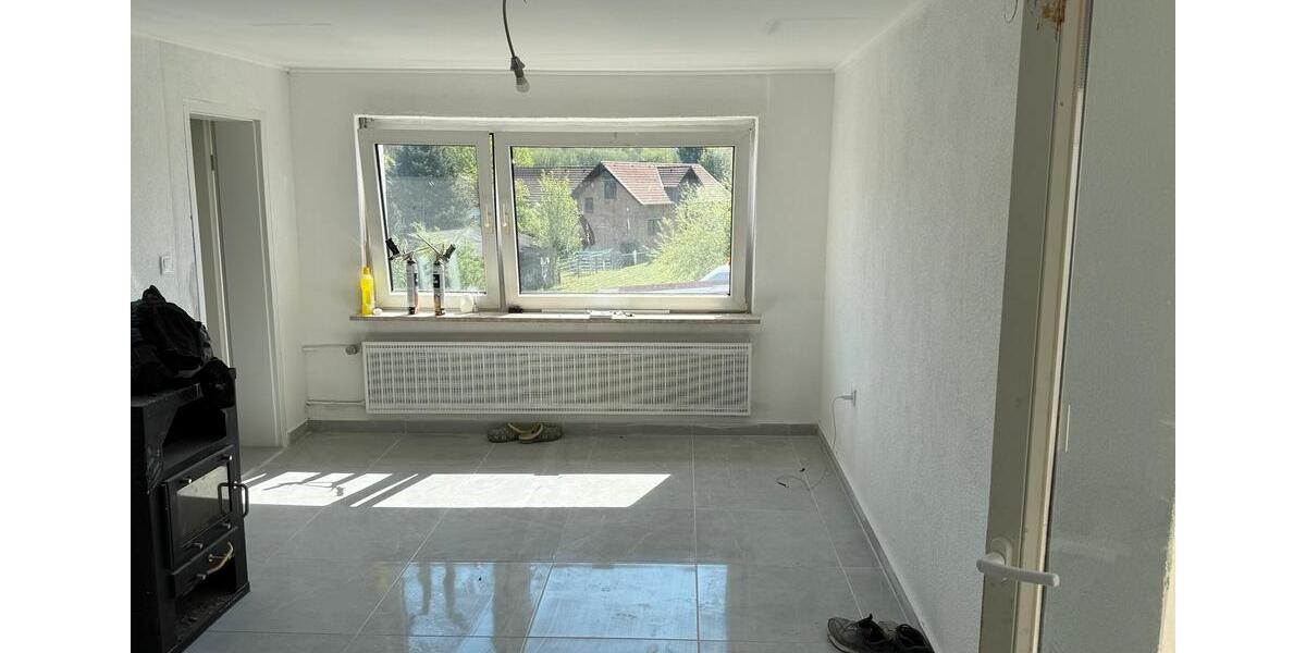 Einfamilienhaus Feldatal - 8 Zimmer, 280 m&sup2;, 1.390&euro; | Angebot:26604948