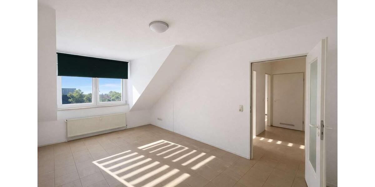 Dachgeschoßwohnung Duisburg Duisburg-Mitte - 2 Zimmer, 42 m&sup2;, 222&euro; | Angebot:26180092