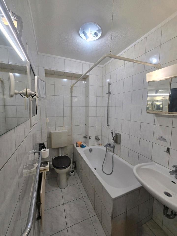 Renovierte 2-Zimmer-Wohnung im 1. OG in Duisburg Dellviertel 2 zimmer