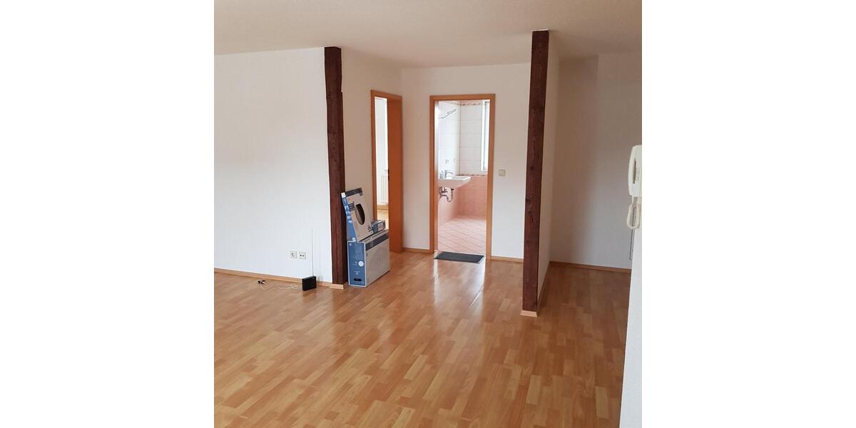 2-Raum-Wohnung, 70 qm., ruhig gelegen 2 zimmer