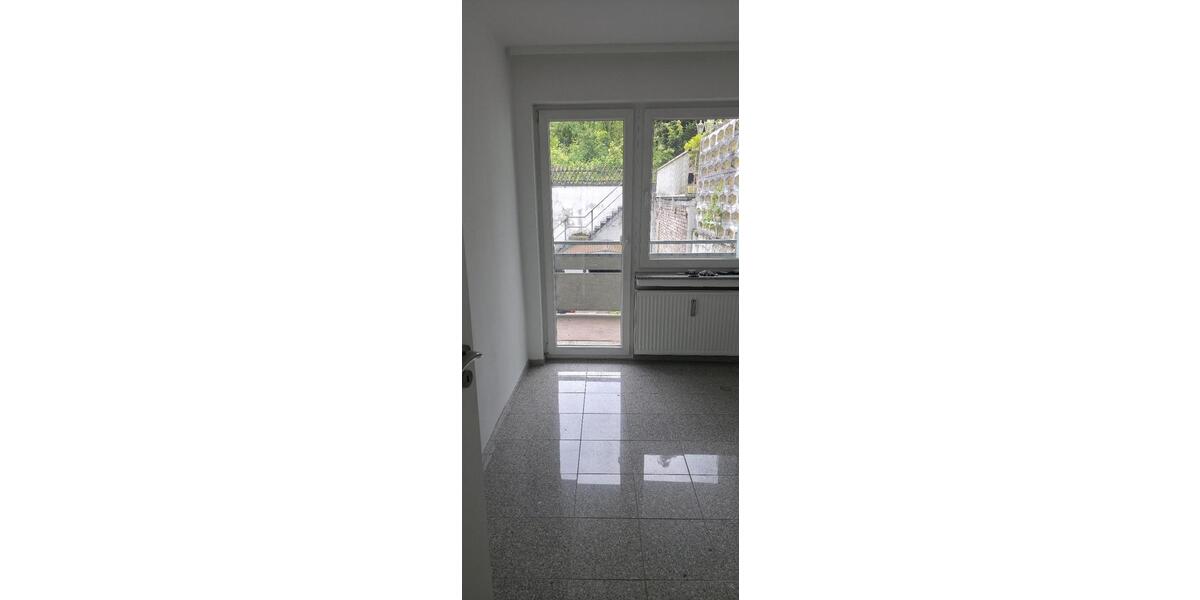 Maisonettenwohnung Wuppertal Arrenberg - 6 Zimmer, 142 m&sup2;, 1.300&euro; | Angebot:26705675
