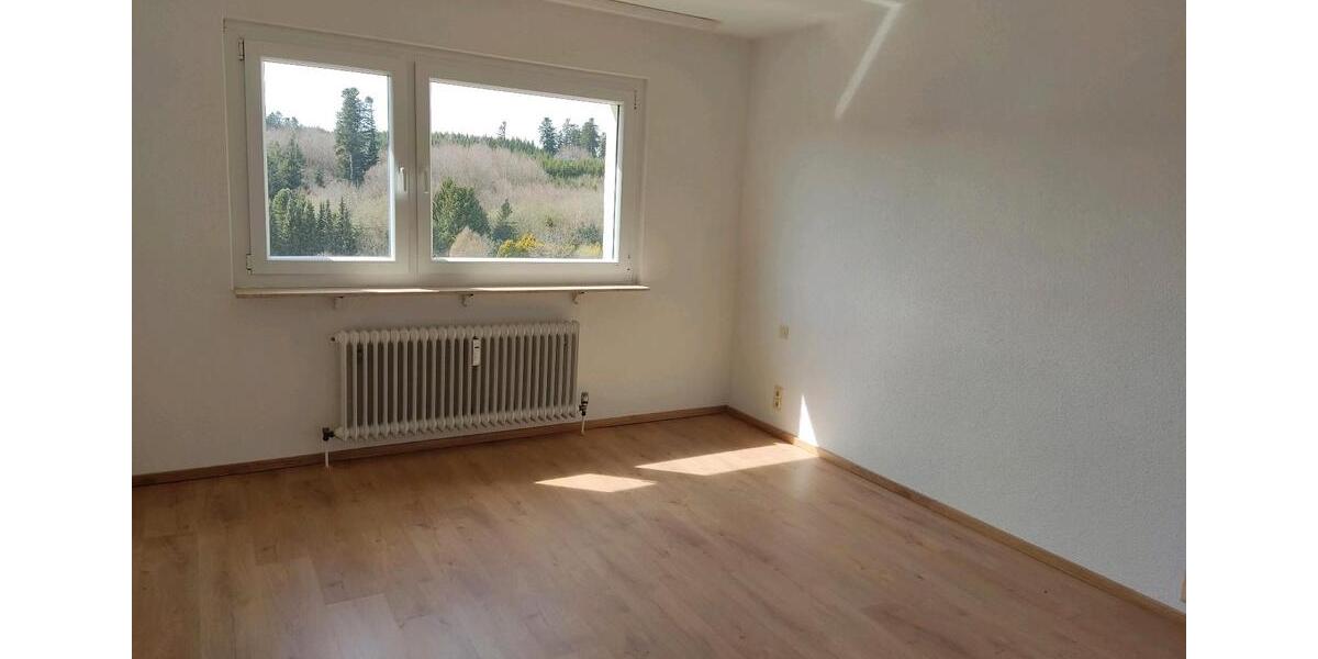 Etagenwohnung Villingen-Schwenningen Schwenningen - 3 Zimmer, 80 m&sup2;, 900&euro; | Angebot:26041968