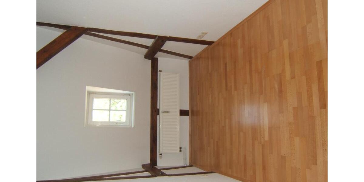 Dachgeschoßwohnung Cottbus - 4 Zimmer, 83 m&sup2;, 664&euro; | Angebot:24383590