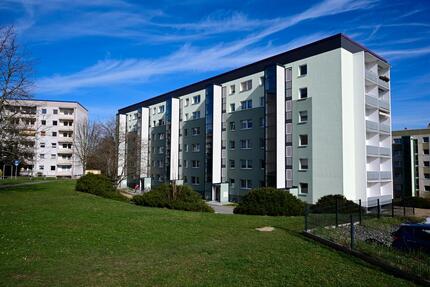 Wohnung Crimmitschau - 3 Zimmer, 56 m&sup2;, 439&euro; | Angebot:25418320