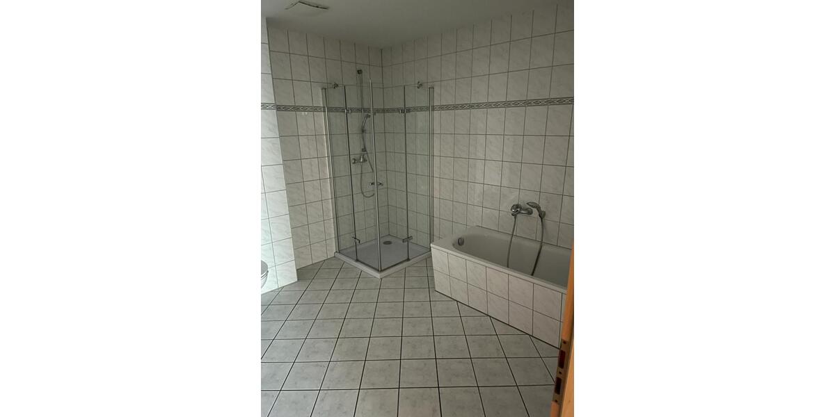 Erdgeschoßwohnung Nordhausen - 3 Zimmer, 110 m&sup2;, 858&euro; | Angebot:23646684