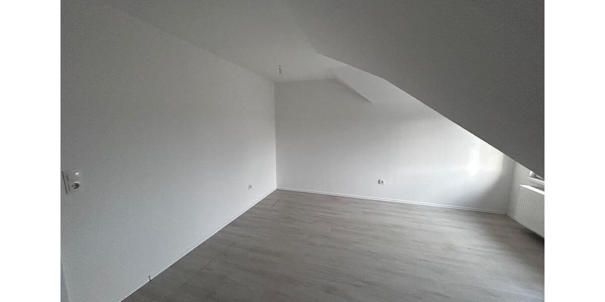 Dachgeschoßwohnung Morsbach - 3 Zimmer, 138 m&sup2;, 1.100&euro; | Angebot:24804592