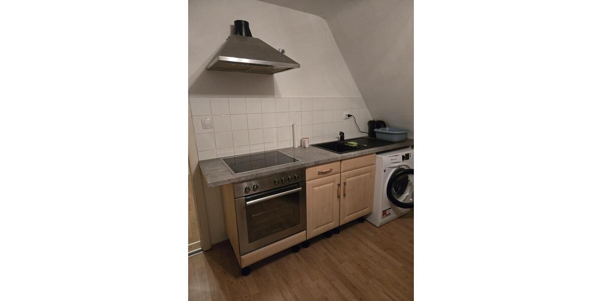 Dachgeschoßwohnung Eschwege - 2 Zimmer, 44 m&sup2;, 300&euro; | Angebot:24380361