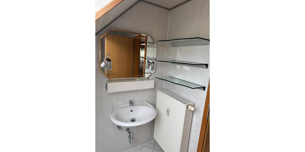 Dachgeschoßwohnung Hundsangen - 2 Zimmer, 65 m&sup2;, 500&euro; | Angebot:26321148