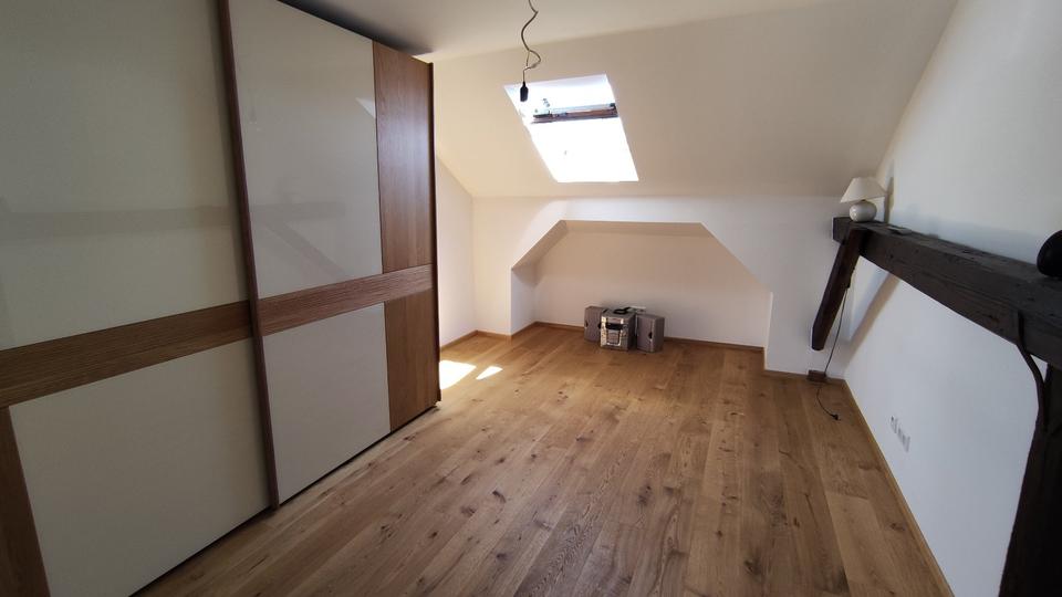 Etagenwohnung Böhen - 3 Zimmer, 105 m&sup2;, 800&euro; | Angebot:26617101