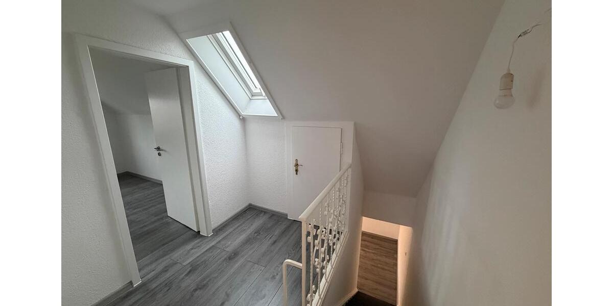 Etagenwohnung Braunschweig Wabe-Schunter-Beberbach - 3 Zimmer, 90 m&sup2;, 1.500&euro; | Angebot:26249586