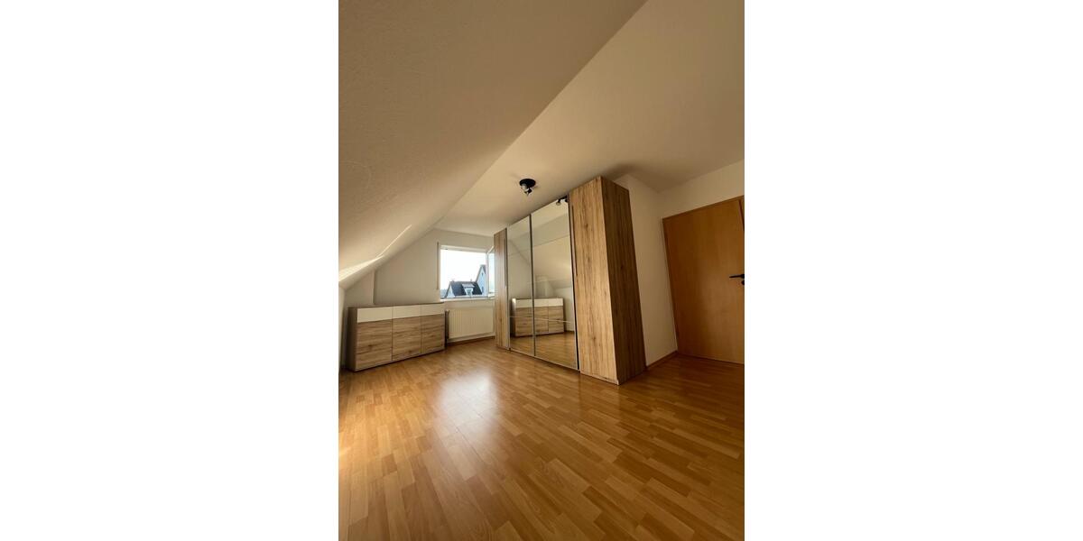 Wohnen auf Zeit Hille - 4 Zimmer, 100 m&sup2;, 400&euro; | Angebot:26512997