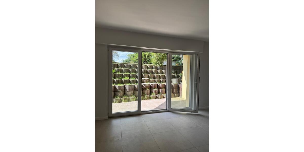 Moderne 2-Zi.-Wohnung mit Terrasse & EBK in Raben Steinfeld 2 zimmer