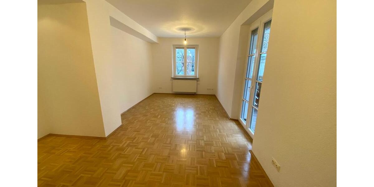 Etagenwohnung Bayreuth City - 3 Zimmer, 110 m&sup2;, 1.100&euro; | Angebot:26238596