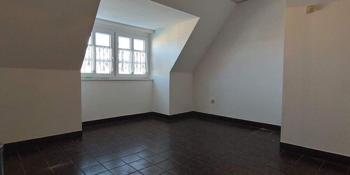Gewerbeobjekt Döbeln - 3 Zimmer, 116 m&sup2;, 464&euro; | Angebot:25692197