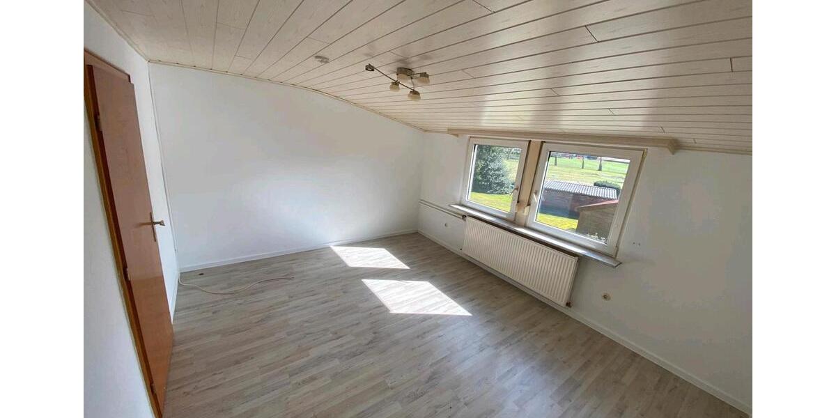 Etagenwohnung Apen - 4 Zimmer, 110 m&sup2;, 900&euro; | Angebot:25919874