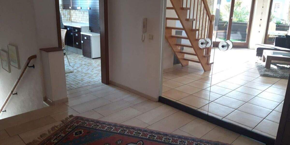 Etagenwohnung Sulzbach-Rosenberg Rosenberg - 3 Zimmer, 150 m&sup2;, 990&euro; | Angebot:25896534