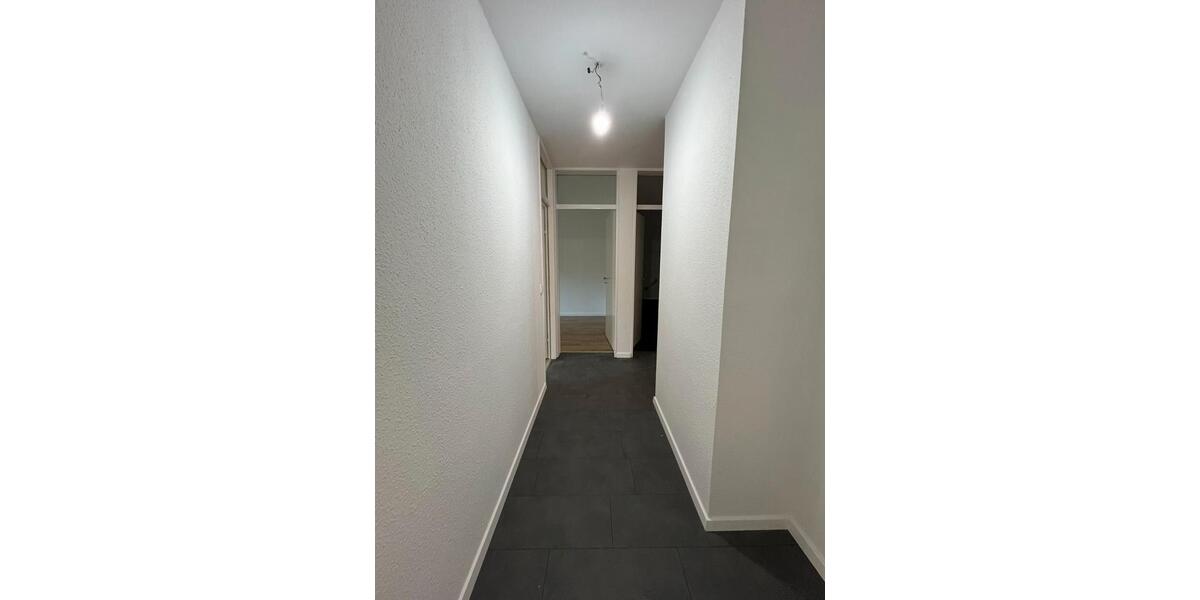 Etagenwohnung Wiesbaden Biebrich - 5 Zimmer, 104 m&sup2;, 1.800&euro; | Angebot:26533073