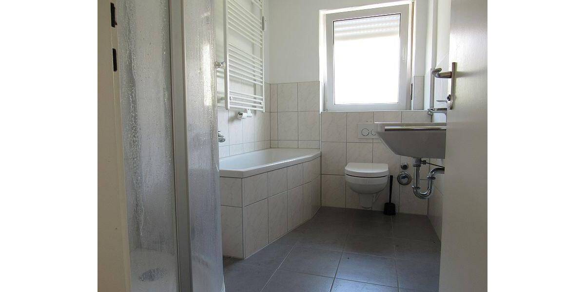 Etagenwohnung Schweinfurt Musikerviertel und amerik. Siedlung - 4 Zimmer, 85 m&sup2;, 680&euro; | Angebot:26929941