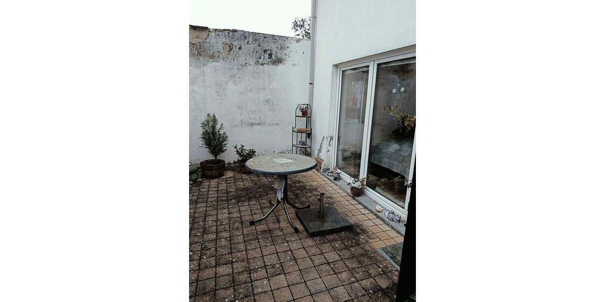 Teimöblierte 1 Zimmer Wohnung mit Single-EBK modernem Duschbad in ruhiger Lage, an Mieter mittleren Alters zu vergeben... 1 zimmer