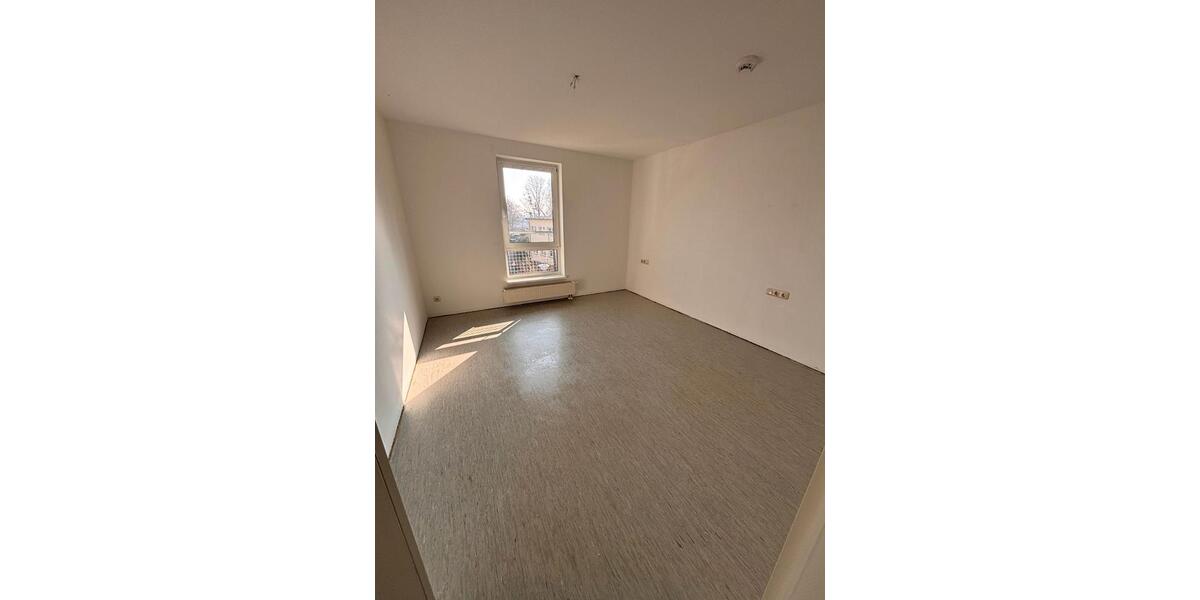 Etagenwohnung Sondershausen - 3 Zimmer, 76 m&sup2;, 365&euro; | Angebot:26085938