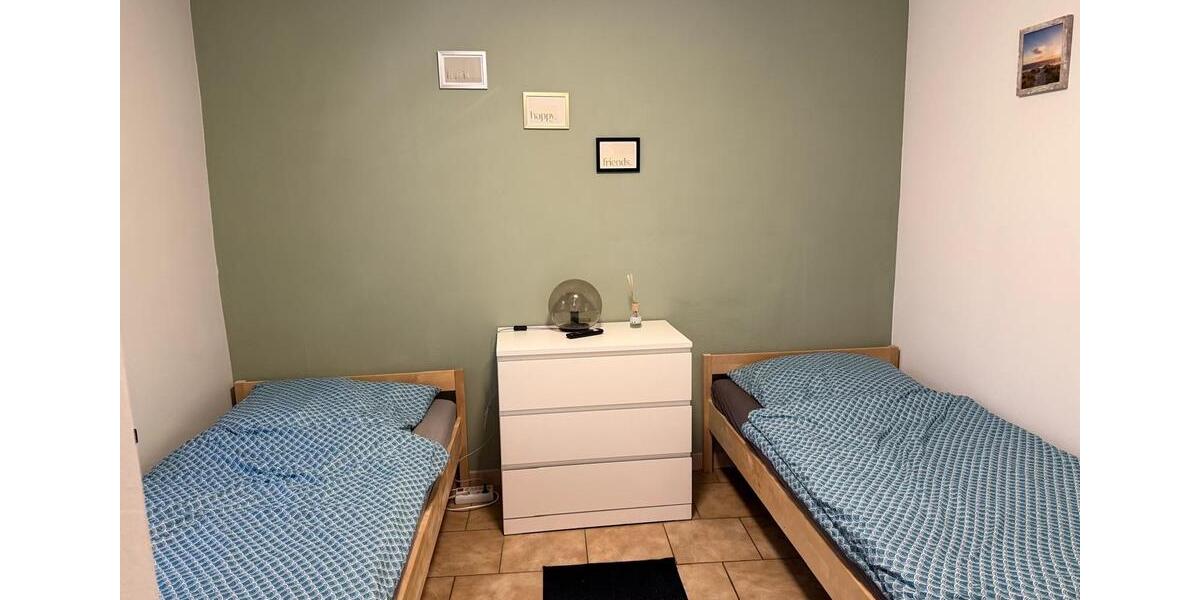 Wohnen auf Zeit Heinsberg - 2 Zimmer, 75 m&sup2;, 100&euro; | Angebot:25335926