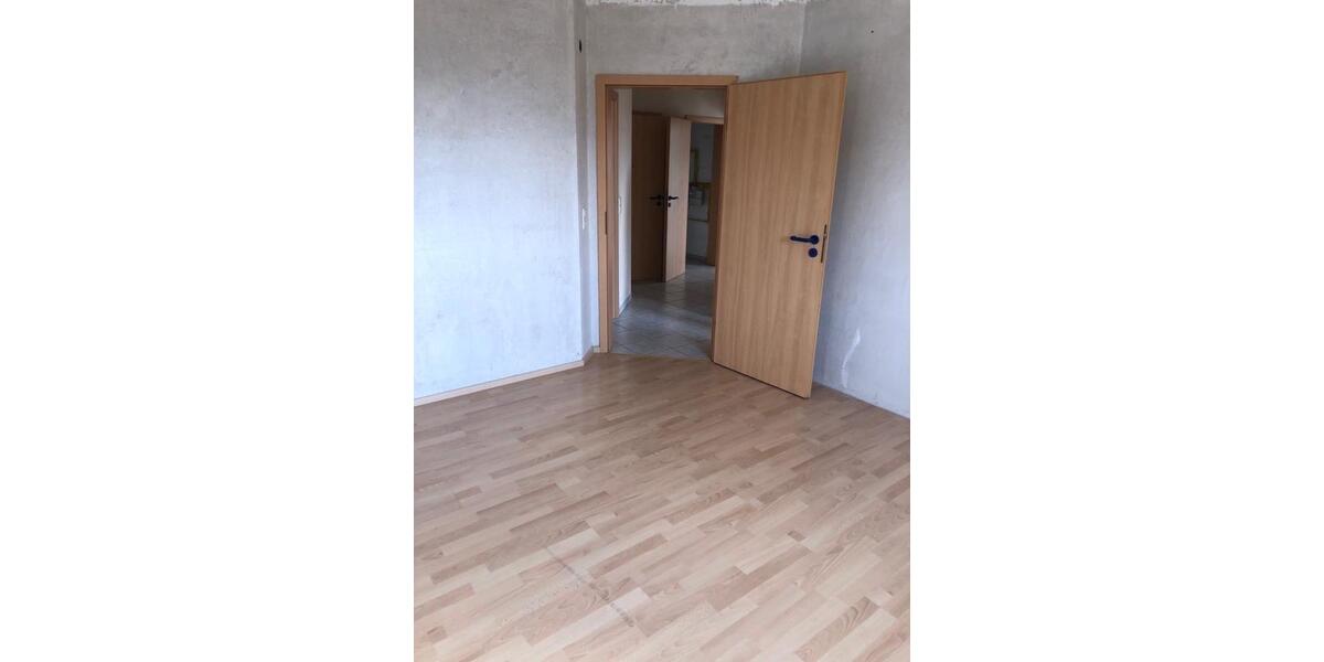 Etagenwohnung Kirchberg (Hunsrück) - 3 Zimmer, 78 m&sup2;, 655&euro; | Angebot:26236208