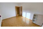 Schöne 3 ZW + EssZimmer mit 35 m² Terrasse in ruhiger Lage