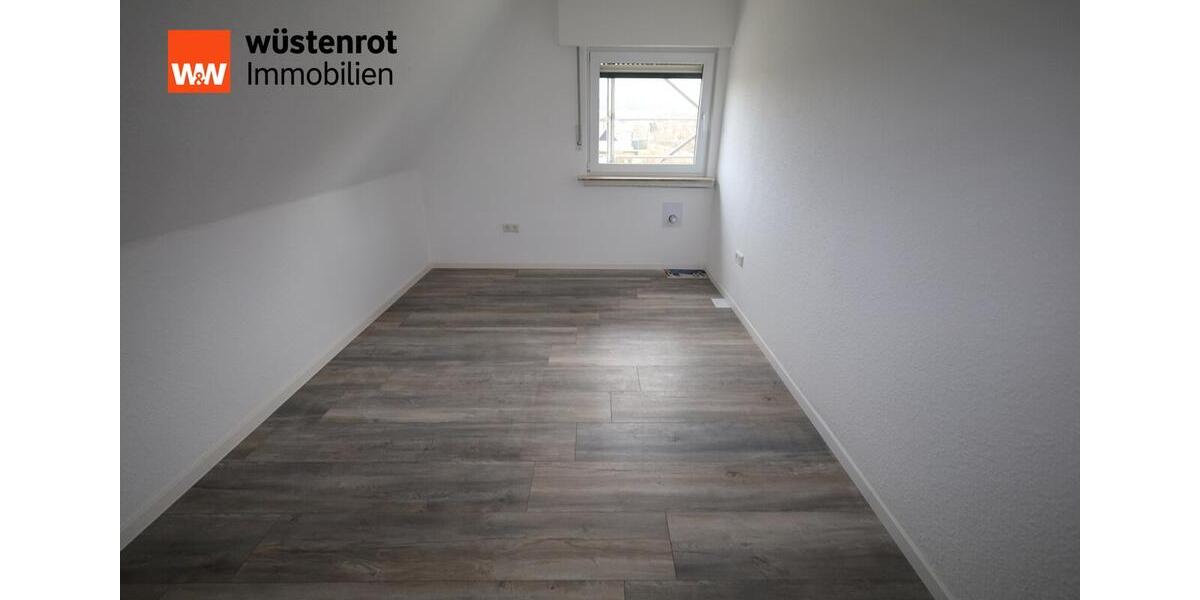 Einfamilienhaus Holdorf - 9 Zimmer, 190 m&sup2;, 1.250&euro; | Angebot:25836736
