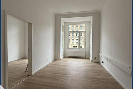 Stilvolle 4-Raum Wohnung mit Balkon, neuer EBK und Sanierten Bad in Magdeburg Stadtfeld West! 4 zimmer